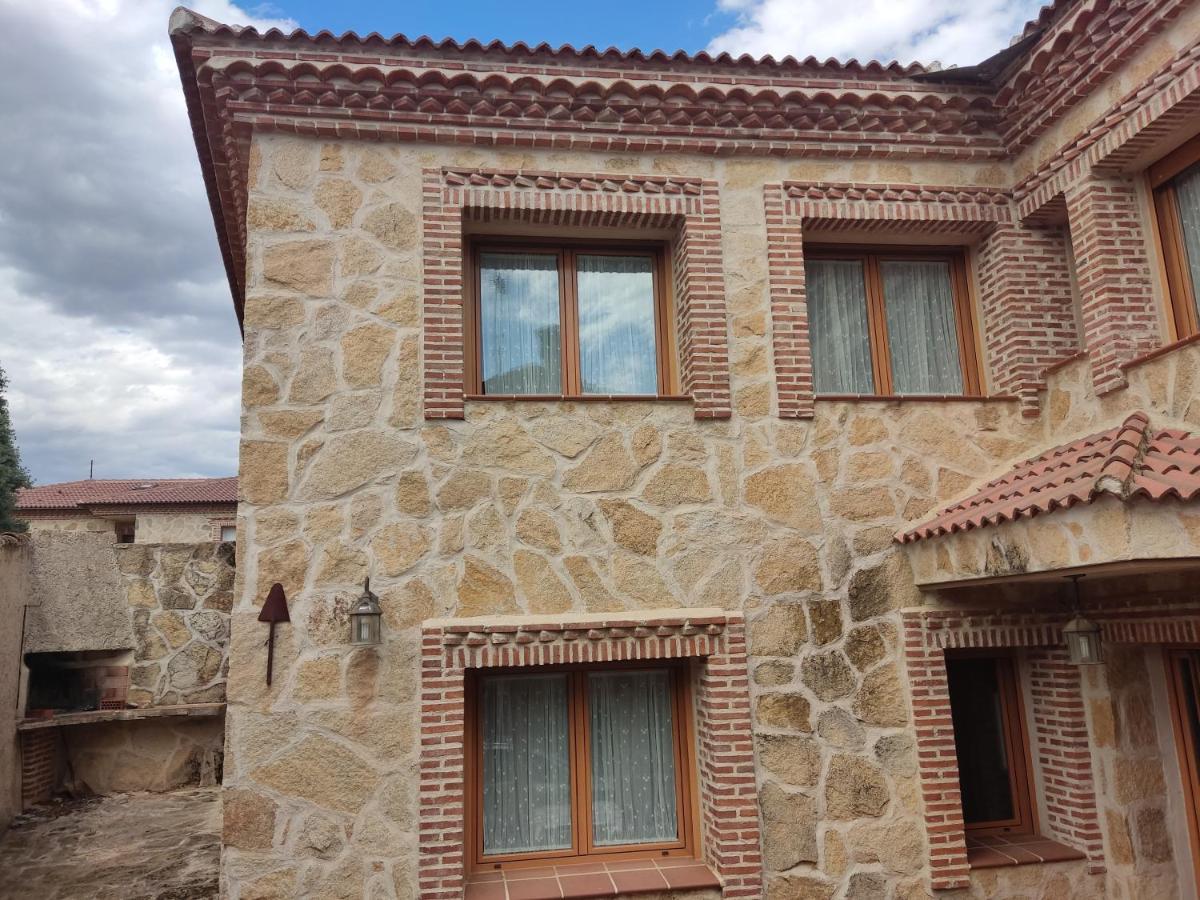 Casa Rural El Pajar Navaluenga Exterior photo